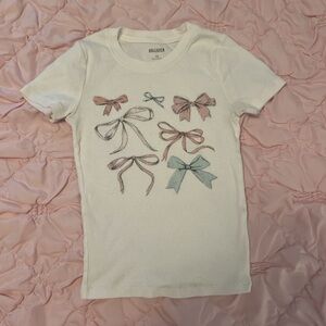 Hollister White T-Shirt with Bow Graphics